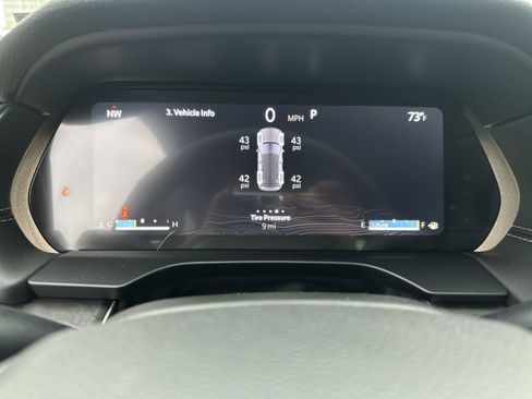 New 2025 Jeep Grand Cherokee Limited w/ Luxury Tech Group II image 17