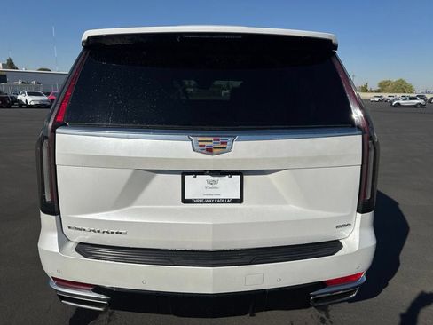 Used 2023 Cadillac Escalade ESV Premium Luxury w/ Performance Package AWD/4WD image 3
