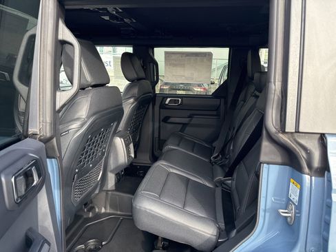 New 2025 Ford Bronco Badlands AWD/4WD image 9