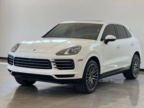 Used 2020 Porsche Cayenne image 3