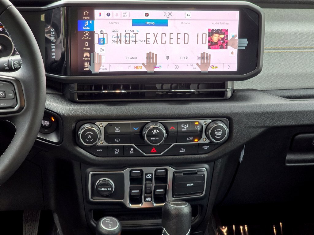 New 2026 Jeep Gladiator Sport AWD/4WD image 28