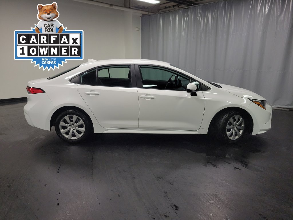 Used 2025 Toyota Corolla LE FWD image 9