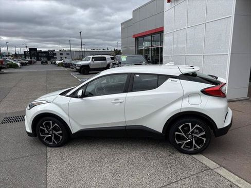 Certified 2019 Toyota C-HR LE FWD image 5