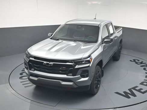Used 2024 Chevrolet Colorado Z71 w/ Z71 Convenience Package 2 AWD/4WD image 30