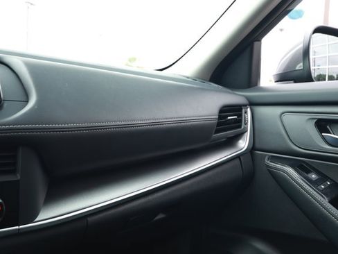 Used 2025 Nissan Rogue SV AWD/4WD image 25