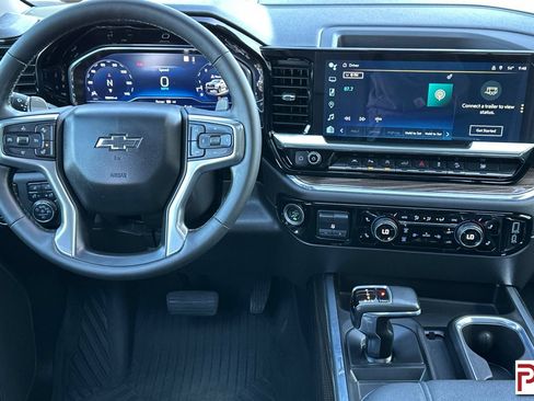 Used 2023 Chevrolet Silverado 1500 LT Trail Boss w/ LT Trail Boss Premium Package AWD/4WD image 18