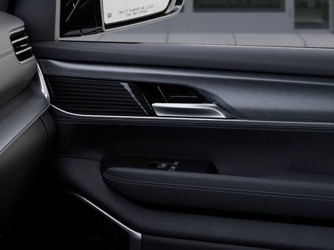 New 2025 Jeep Wagoneer L Series II AWD/4WD image 25