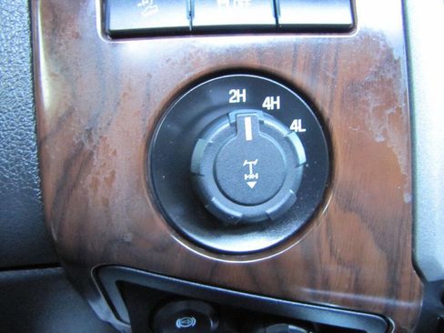 Used 2015 Ford F250 Lariat w/ Lariat Ultimate Package image 42