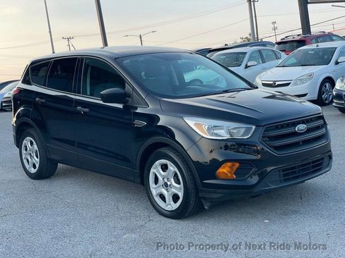 Used 2017 Ford Escape S image 4