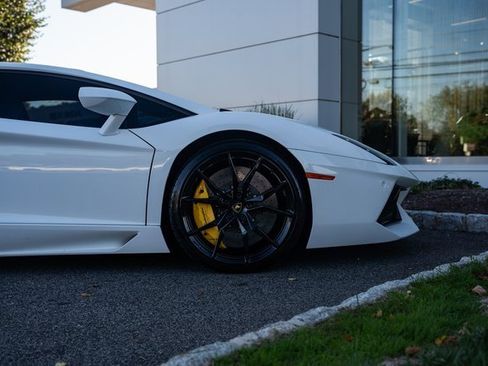 Used 2015 Lamborghini Aventador LP 700-4 image 20