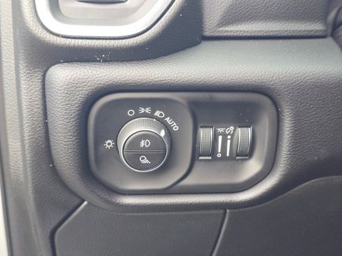 New 2026 RAM 3500 Laramie AWD/4WD image 27