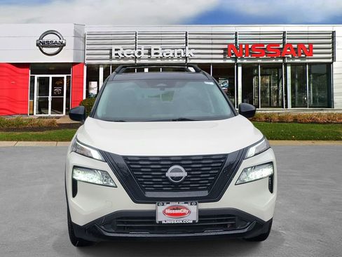Used 2023 Nissan Rogue SV w/ SV Premium B Package AWD/4WD image 2
