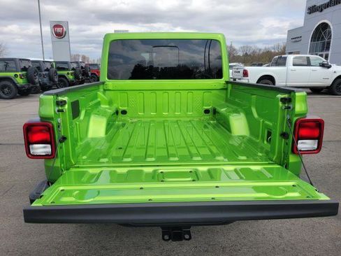 New 2026 Jeep Gladiator Sport AWD/4WD image 25