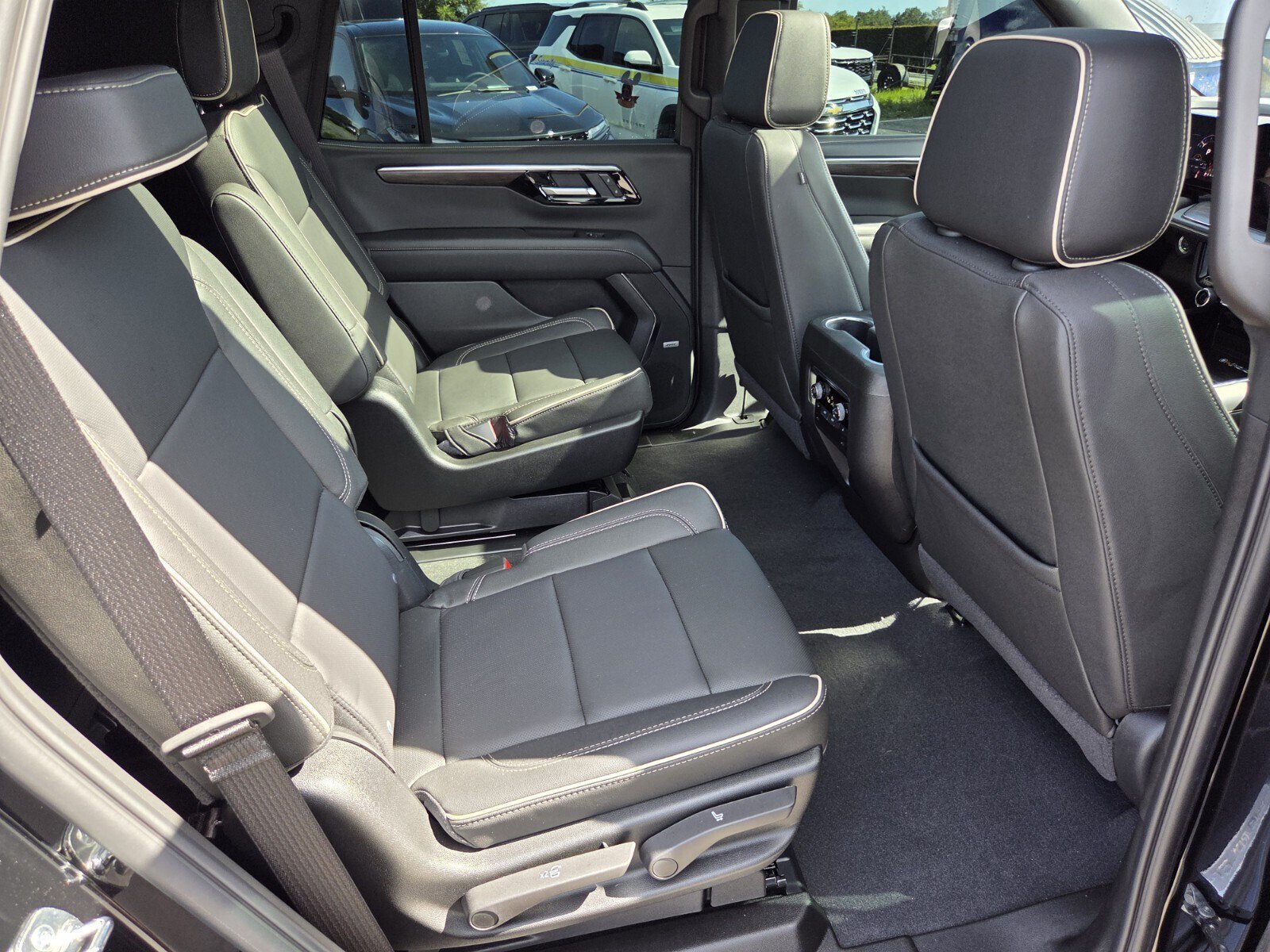 New 2027 Chevrolet Equinox LT w/ Convenience Package II FWD image 15