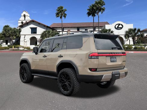 Certified 2025 Lexus GX 550 AWD/4WD image 4