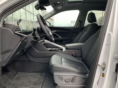 Certified 2025 Audi Q5 Premium Plus w/ Premium Plus image 5