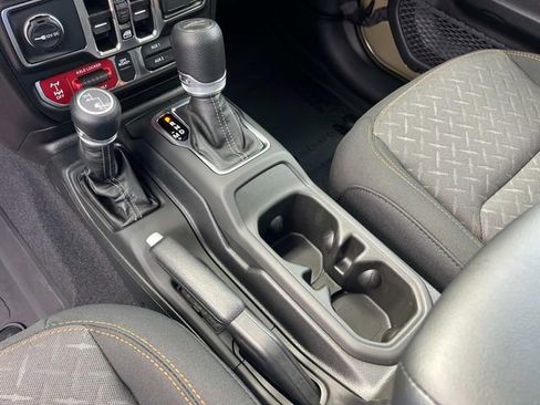 New 2025 Jeep Gladiator Mojave w/ Convenience Group image 26