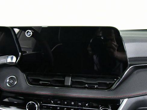 New 2026 Chevrolet Equinox RS w/ LPO, Floor Liner Package image 4