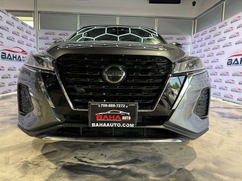 Used 2021 Nissan Kicks S image 4