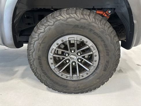 Used 2020 Ford F150 Raptor w/ Equipment Group 802A Luxury image 15