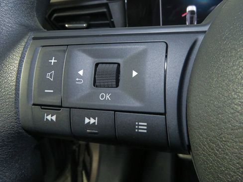 Certified 2025 Nissan Kicks SV image 26