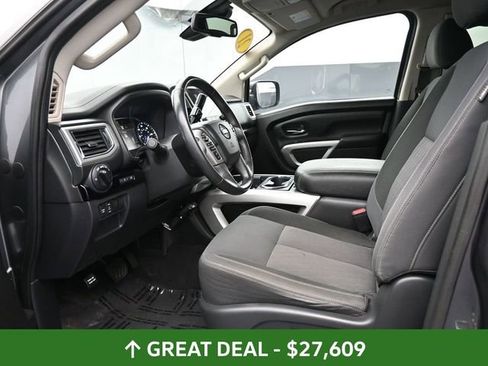 Used 2021 Nissan Titan SV w/ SV Convenience Package image 19