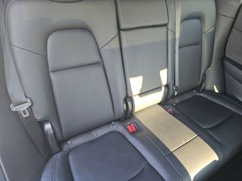 Used 2020 Tesla Model Y Long Range image 19