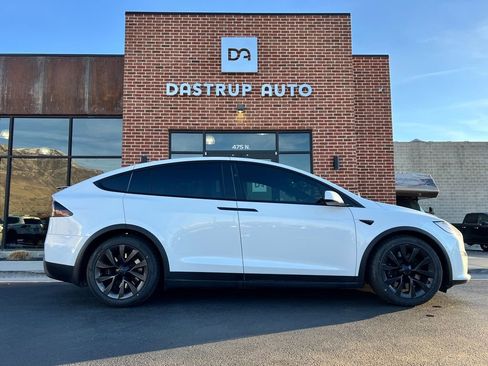 Used 2022 Tesla Model X image 7