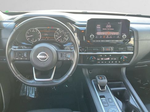 Used 2025 Nissan Pathfinder SV AWD/4WD image 10