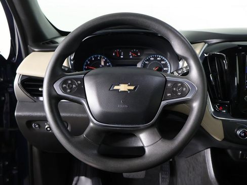 Used 2023 Chevrolet Traverse LS image 37