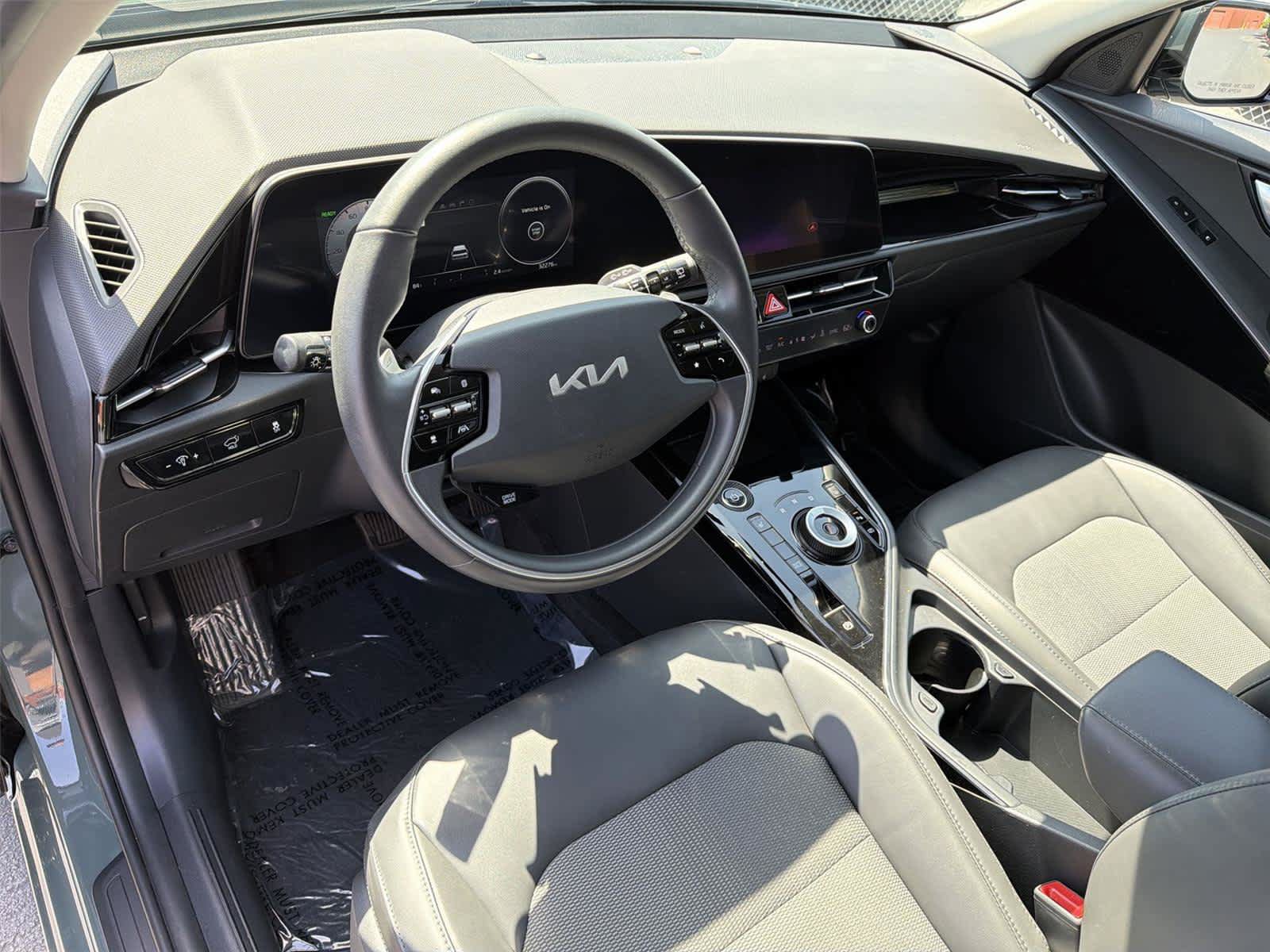Used 2023 Kia Niro Wind FWD image 2