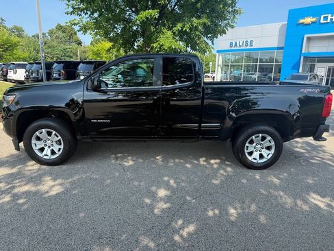 Used 2017 Chevrolet Colorado LT w/ LT Convenience Package AWD/4WD image 2