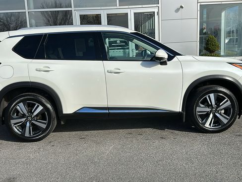 Certified 2021 Nissan Rogue SL w/ Premium Package image 28