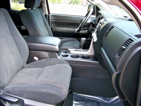 Used 2010 Toyota Tundra 4x4 Double Cab image 37