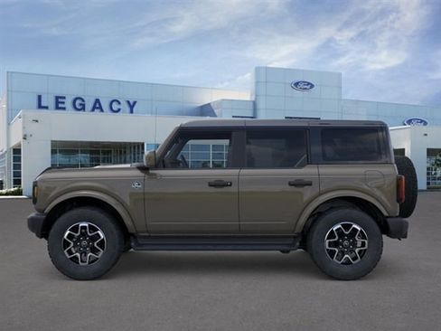 New 2026 Ford Bronco Outer Banks AWD/4WD image 3