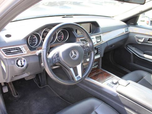 Used 2014 Mercedes-Benz E 350 4MATIC Wagon image 13