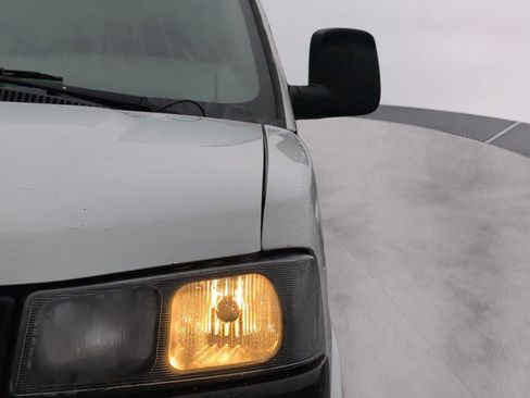 Used 2019 Chevrolet Express 2500 w/ Driver Convenience Package image 21