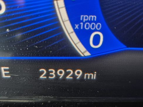 Certified 2023 Volkswagen Taos SE FWD image 23