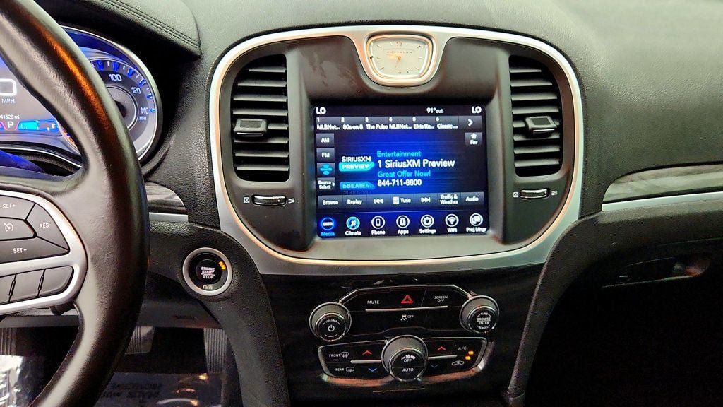 Used 2020 Chrysler 300 Touring w/ Sport Appearance Package RWD image 17