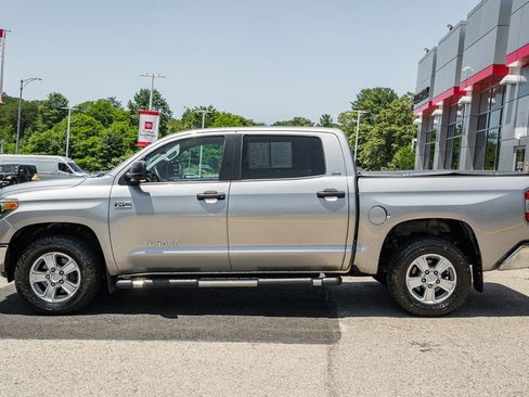 Used 2019 Toyota Tundra SR5 w/ SR5 Upgrade Package AWD/4WD image 4