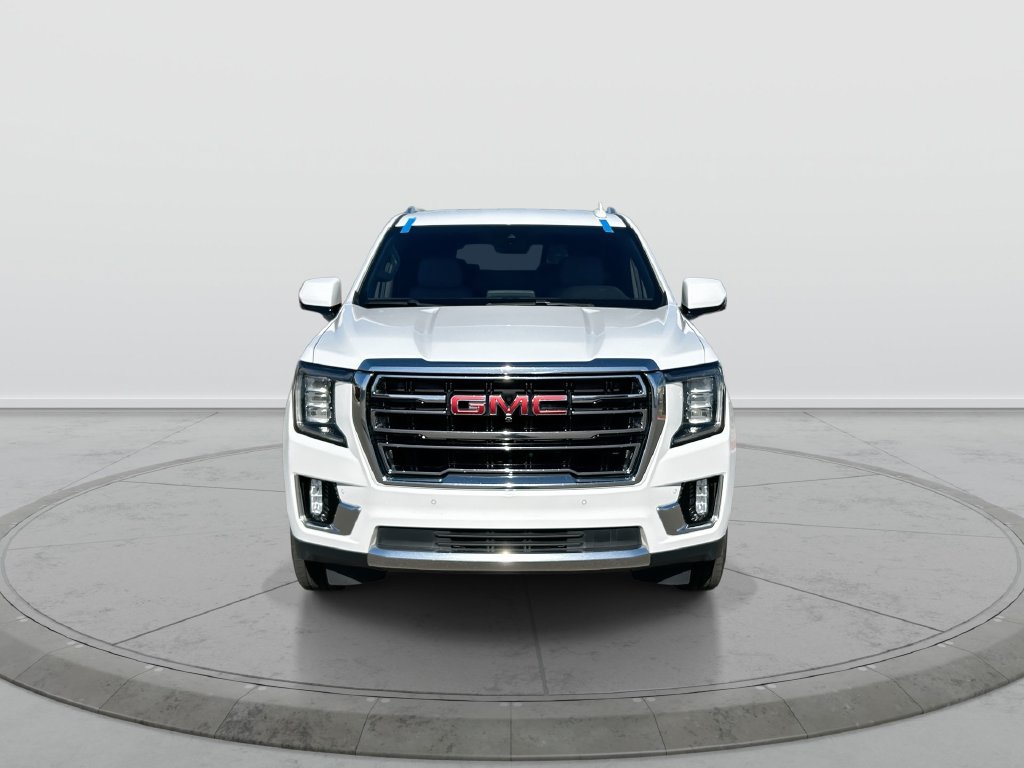 Used 2023 GMC Yukon SLT w/ SLT Luxury Package AWD/4WD image 3