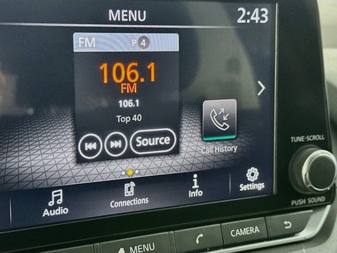 Used 2023 Nissan Rogue S FWD image 21