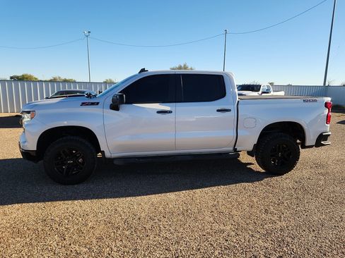 Used 2023 Chevrolet Silverado 1500 LT Trail Boss image 2