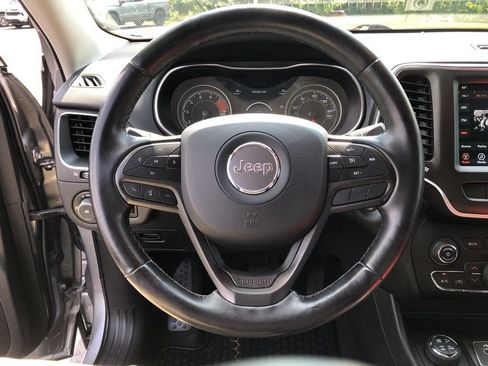 Used 2020 Jeep Cherokee Trailhawk w/ Cold Weather Group AWD/4WD image 14