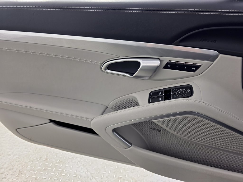 Used 2025 Porsche 718 Boxster S RWD image 27