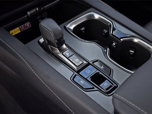 Used 2023 Lexus RX 500h F Sport image 12