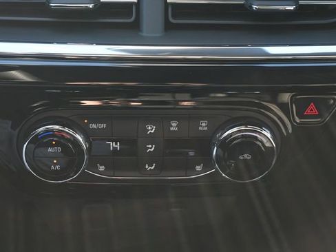 New 2026 Chevrolet Trax RS w/ Sunroof Package image 18