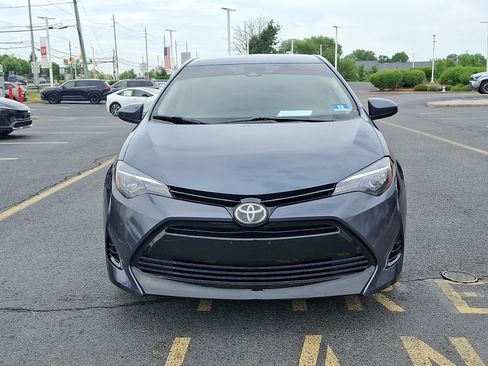 Used 2018 Toyota Corolla L FWD image 2