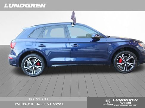 Certified 2025 Audi Q5 2.0T Premium Plus image 2