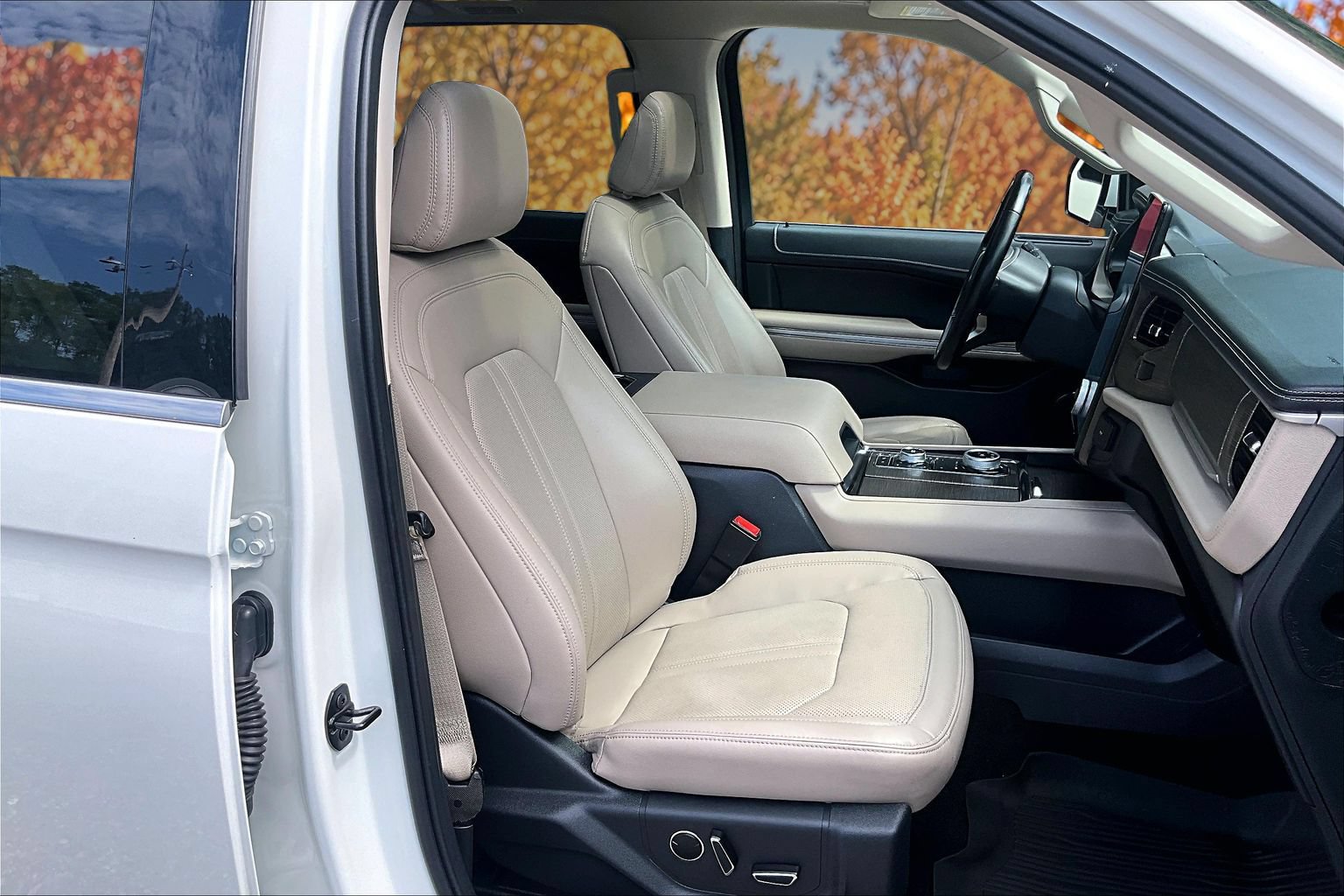 Certified 2023 Ford Expedition Max Limited AWD/4WD image 9